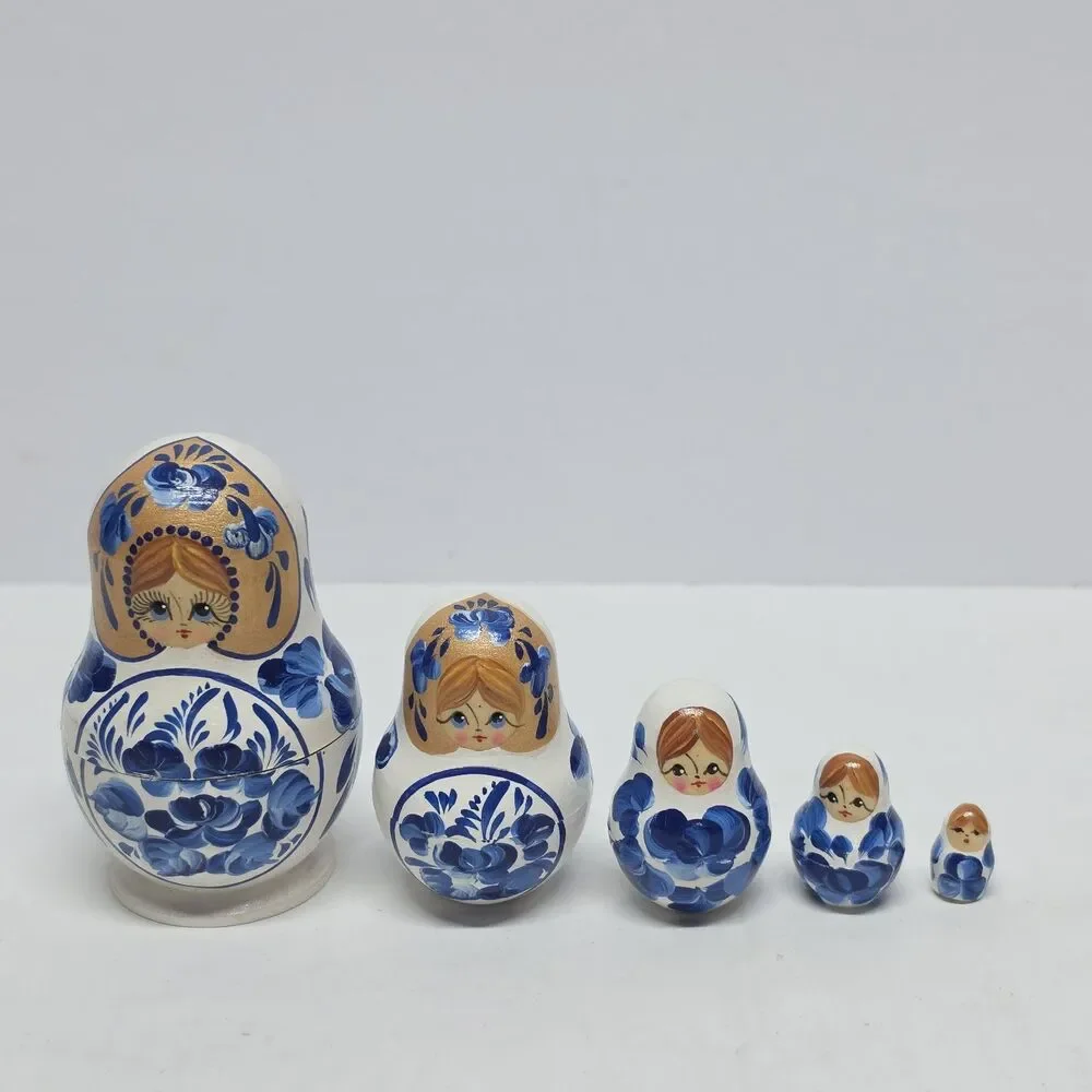 Vintage USSR Russian Matryoshka Nesting Dolls Signed 5 Pc 3.5” White Blue Gzhel